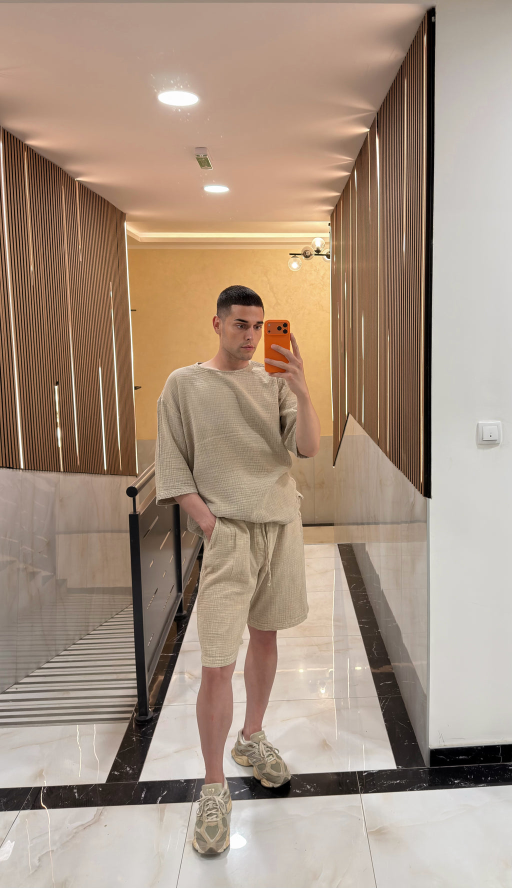 Bež set (šorc i majica)