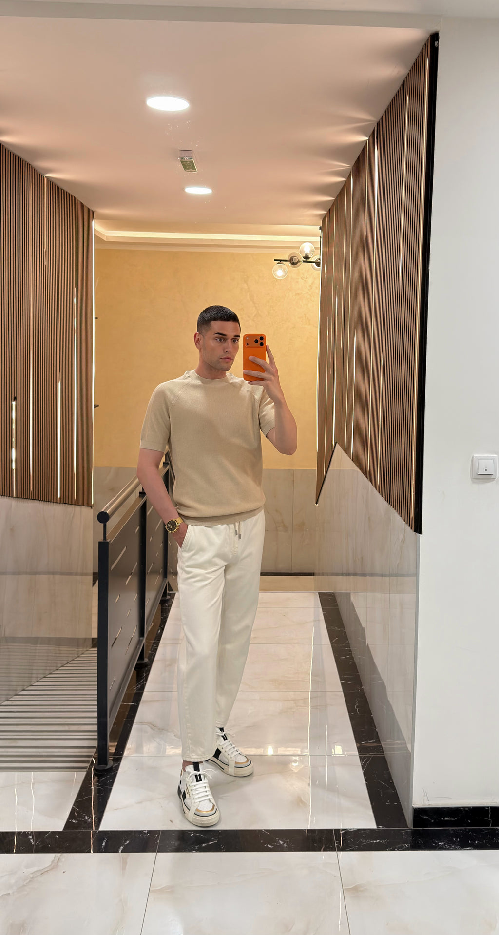 Bež majica